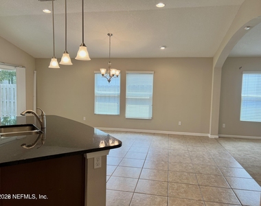 1009 Mayfair Creek Court - Photo Thumbnail 5