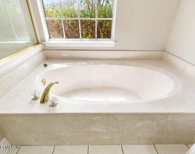 337 S Mill View Way - Photo Thumbnail 34