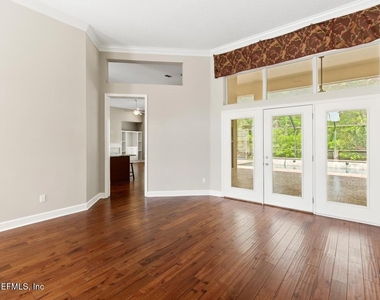 337 S Mill View Way - Photo Thumbnail 6
