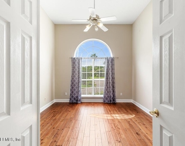 337 S Mill View Way - Photo Thumbnail 4