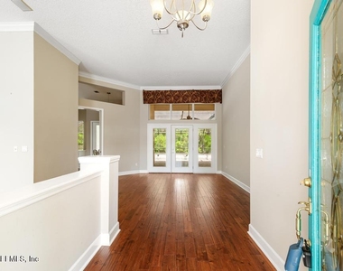 337 S Mill View Way - Photo Thumbnail 2