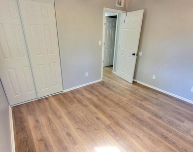 3319 Hunt Street - Photo Thumbnail 16