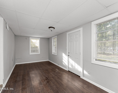 6171 Cedar Hills Boulevard - Photo Thumbnail 8