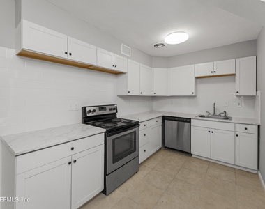 6171 Cedar Hills Boulevard - Photo Thumbnail 7