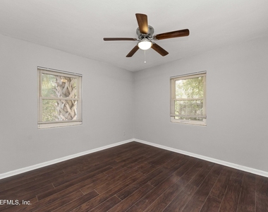 6171 Cedar Hills Boulevard - Photo Thumbnail 9