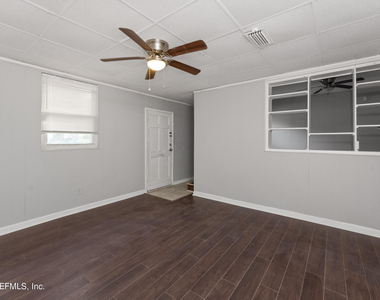 6171 Cedar Hills Boulevard - Photo Thumbnail 3