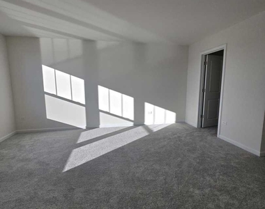 24354 W Alexis Lane - Photo Thumbnail 14