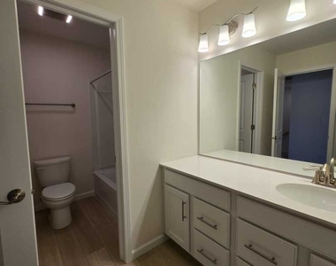 24354 W Alexis Lane - Photo Thumbnail 15
