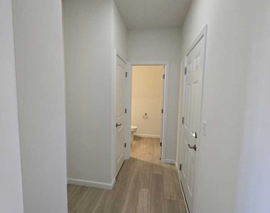 24354 W Alexis Lane - Photo Thumbnail 11