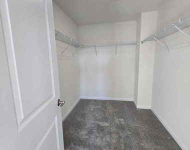 24354 W Alexis Lane - Photo Thumbnail 17