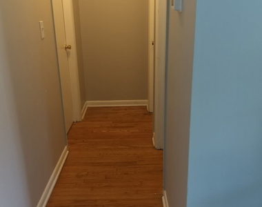 557 E Division Street - Photo Thumbnail 2