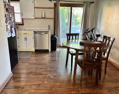 557 E Division Street - Photo Thumbnail 2
