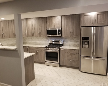 544 Inverrary Lane - Photo Thumbnail 2