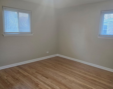 4116 W 109 Street - Photo Thumbnail 11