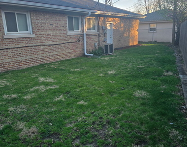 4116 W 109 Street - Photo Thumbnail 15