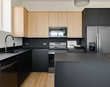 284 Stonington Drive - Photo Thumbnail 2