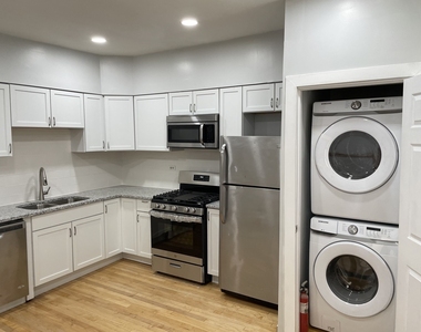 4147 N Monticello Avenue - Photo Thumbnail 3