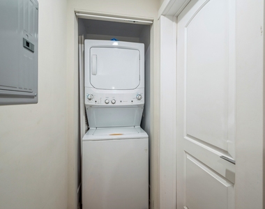 2237 S Sacramento Avenue - Photo Thumbnail 10