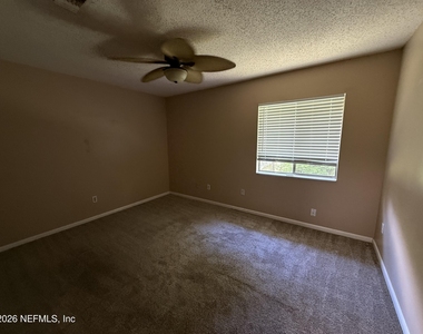 808 Meadowbrook Drive - Photo Thumbnail 7