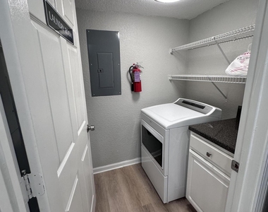 400 Timberwalk Court - Photo Thumbnail 19