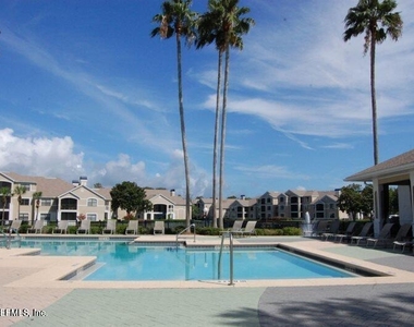 400 Timberwalk Court - Photo Thumbnail 21