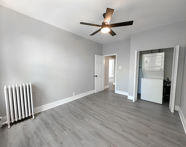 6207 N Winthrop Avenue - Photo Thumbnail 2