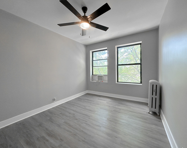 6207 N Winthrop Avenue - Photo Thumbnail 5