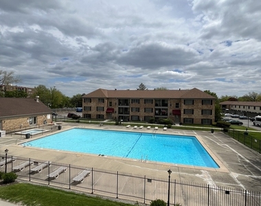 1728 Fayette Walk - Photo Thumbnail 13