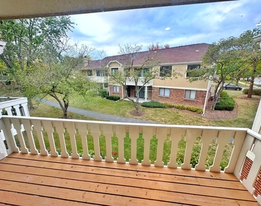 576 Greystone Lane - Photo Thumbnail 10