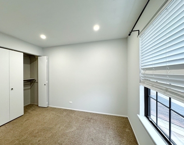 576 Greystone Lane - Photo Thumbnail 8