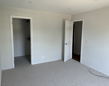 576 Greystone Lane - Photo Thumbnail 14