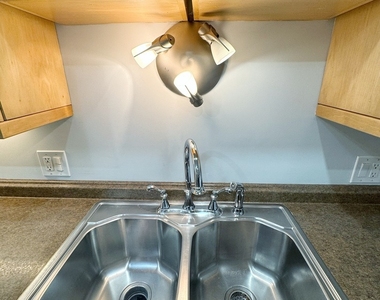 576 Greystone Lane - Photo Thumbnail 3