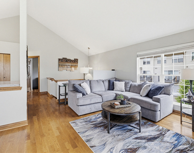 17419 Yakima Drive - Photo Thumbnail 7