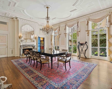 1355 N Astor Street - Photo Thumbnail 20