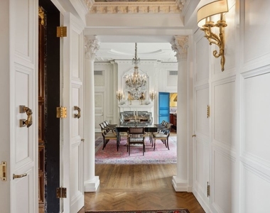 1355 N Astor Street - Photo Thumbnail 18