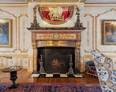 1355 N Astor Street - Photo Thumbnail 16