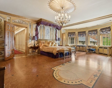 1355 N Astor Street - Photo Thumbnail 34