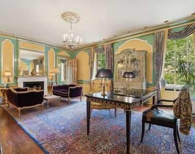 1355 N Astor Street - Photo Thumbnail 46