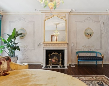 1355 N Astor Street - Photo Thumbnail 44