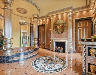 1355 N Astor Street - Photo Thumbnail 36