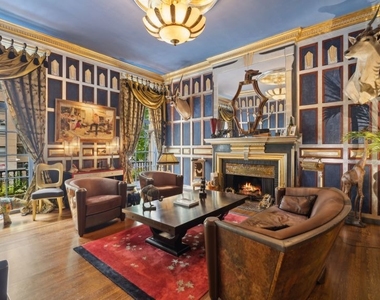 1355 N Astor Street - Photo Thumbnail 24