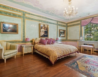 1355 N Astor Street - Photo Thumbnail 40