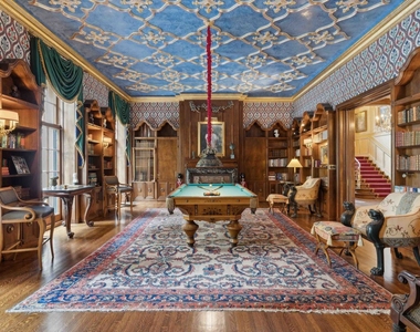 1355 N Astor Street - Photo Thumbnail 27
