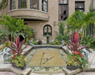 1355 N Astor Street - Photo Thumbnail 5