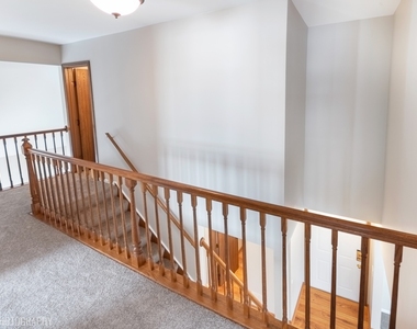 554 Abbeywood Drive - Photo Thumbnail 13