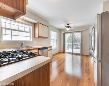 554 Abbeywood Drive - Photo Thumbnail 5
