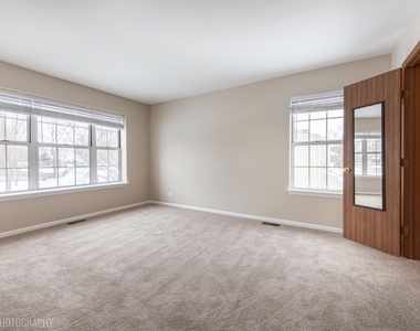 554 Abbeywood Drive - Photo Thumbnail 14