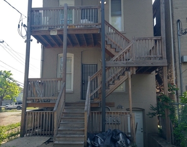 209 S Albany Avenue - Photo Thumbnail 9