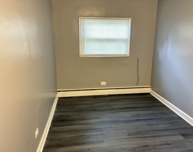 7201 S Lowe Avenue - Photo Thumbnail 3