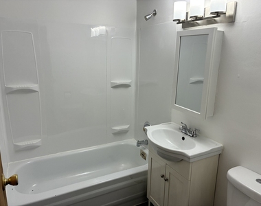7201 S Lowe Avenue - Photo Thumbnail 4